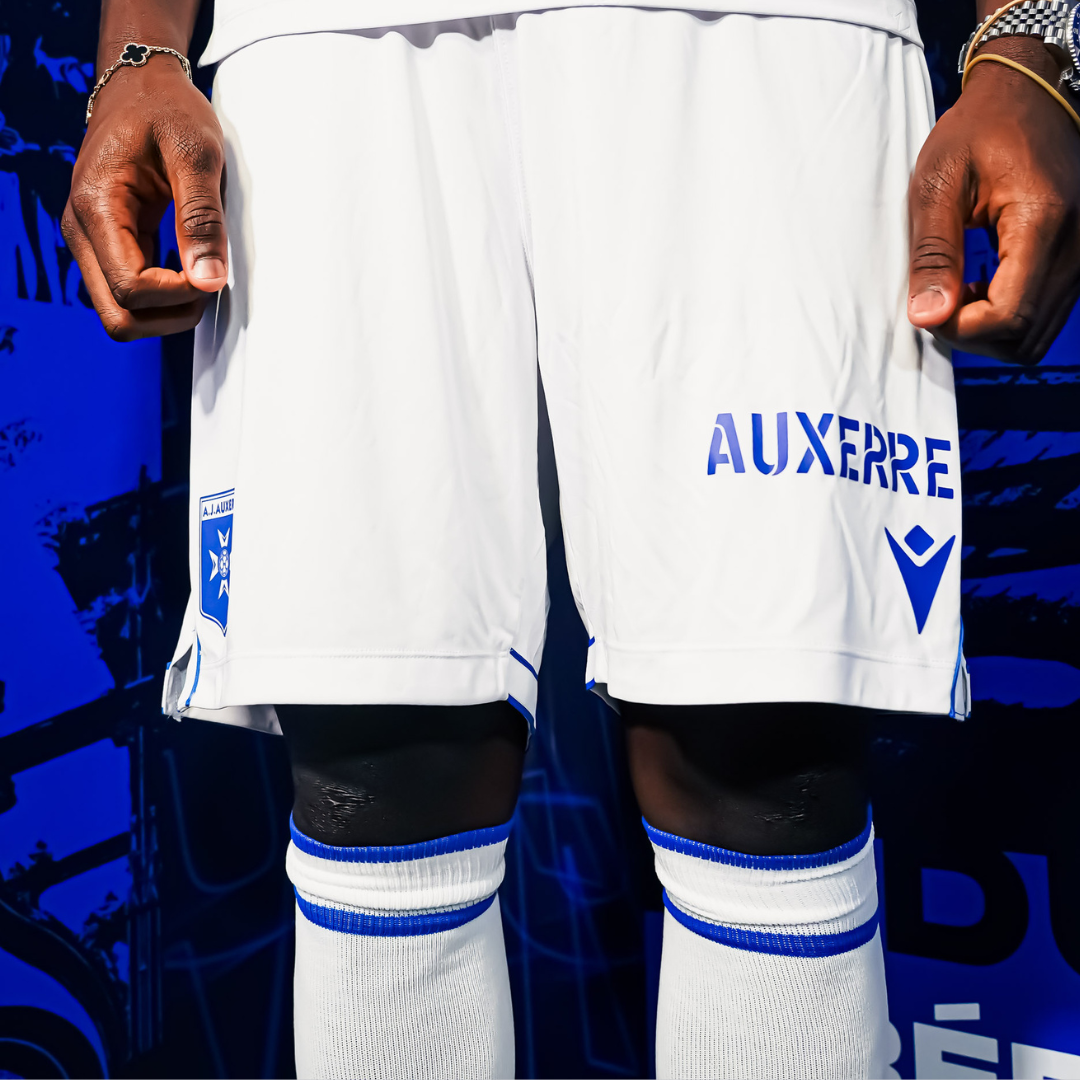 SHORT DOMICILE ENFANT AVEC SPONSORS 25/26